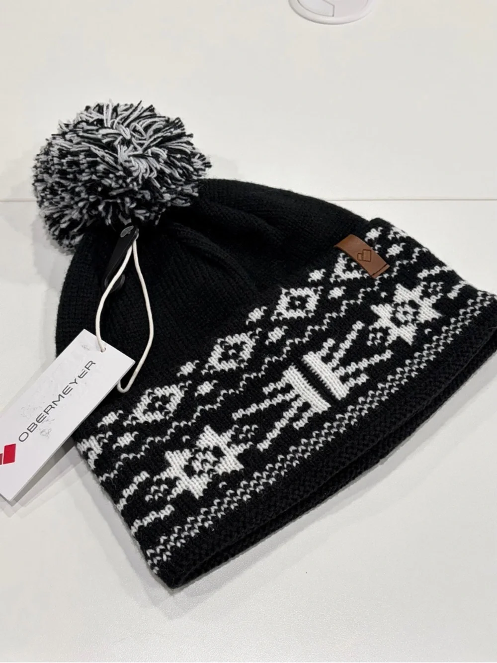 Obermeyer Nordic Pom Beanie Black Adult Women's Men's NWT White Pattern